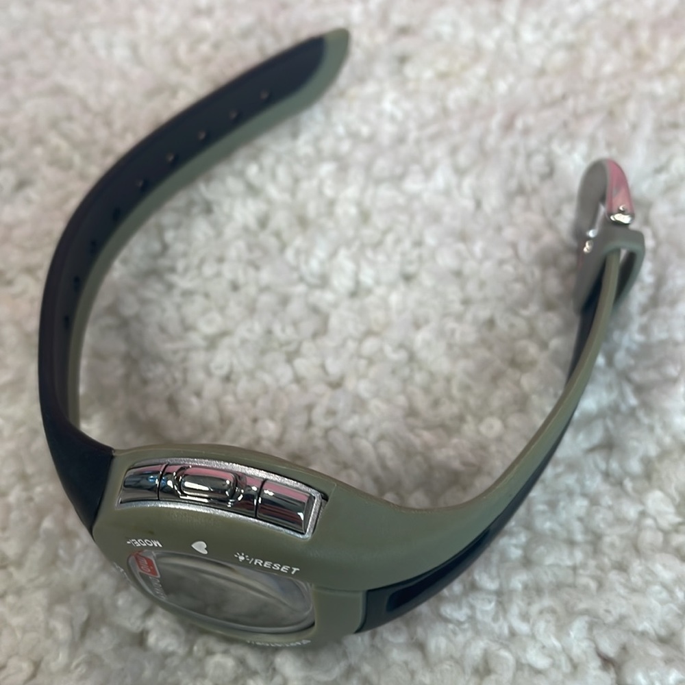 Mio Physi-cal Drive Watch Timer Calorie Counter - Picture 3 of 4